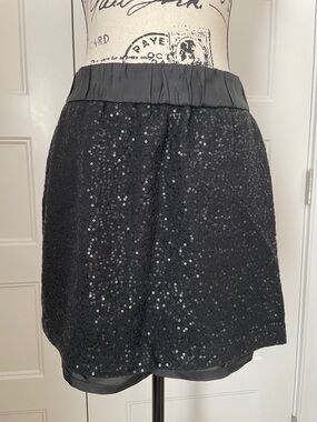 LOFT black sequin mini skirt, size small